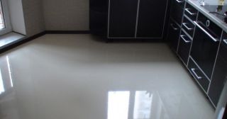 Наливной пол на кухне Донецк, цена от 895 руб.